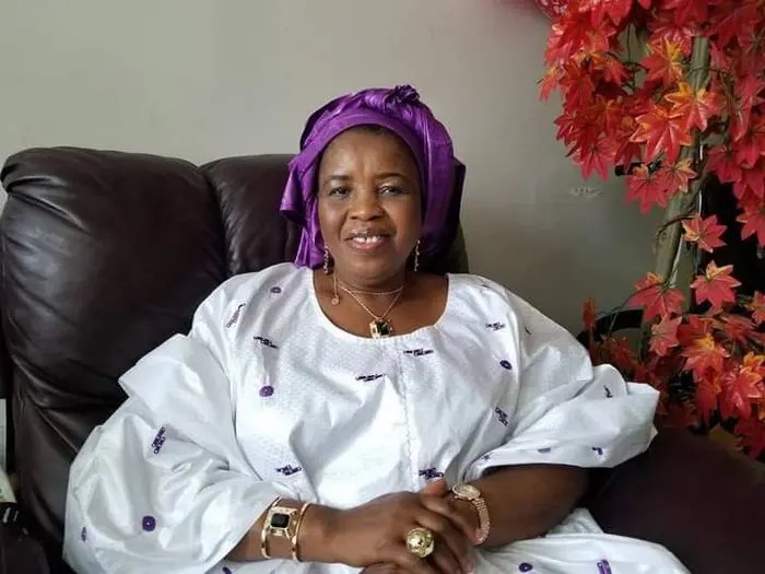 Doussou Condé au président de la transition : << Le colonel Mamadi Doumbouya est de mauvaise foi, il se fait entouré des médiocres comme Alpha Condé >>. dit-elle