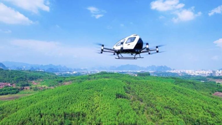 Premier certificat de type eVTOL au monde attribué au système chinois de transport de passagers sans pilote EH216-S »