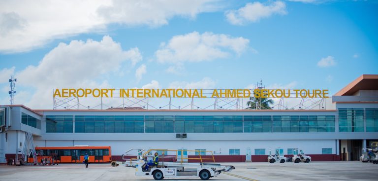 Aéroport international Ahmed Sékou Touré : Désormais des parkings Automatiques disponibles