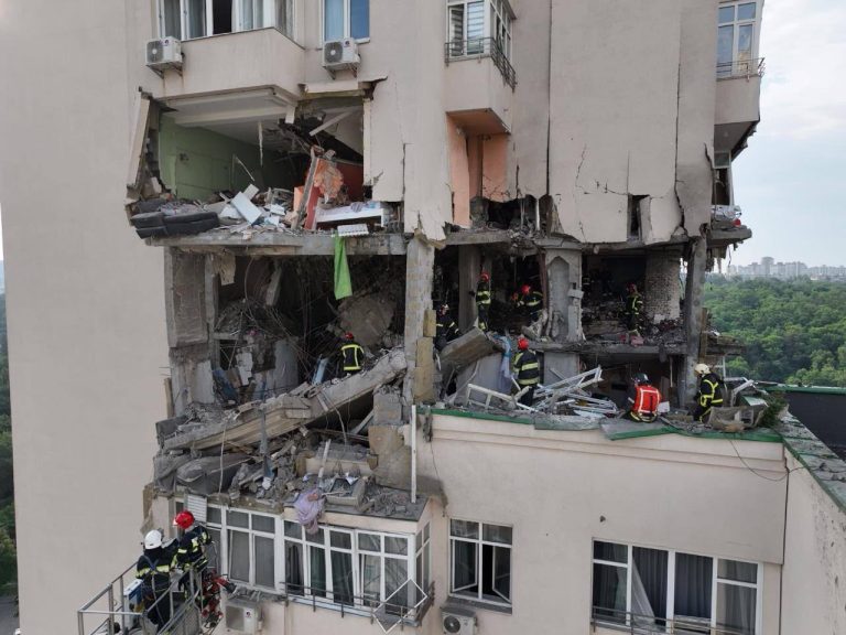 Ukraine : une nouvelle vague de frappes russes fait plusieurs morts à Kyiv