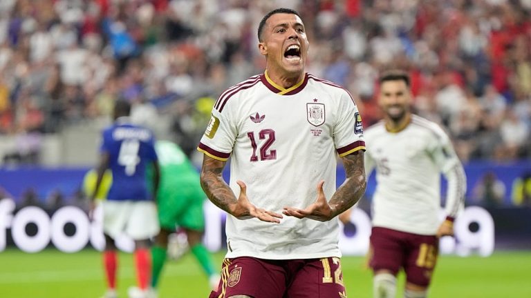Sport/ football : Coupe du monde 2026 : l&rsquo;Espagne élimine la France et décroche son billet pour la finale.